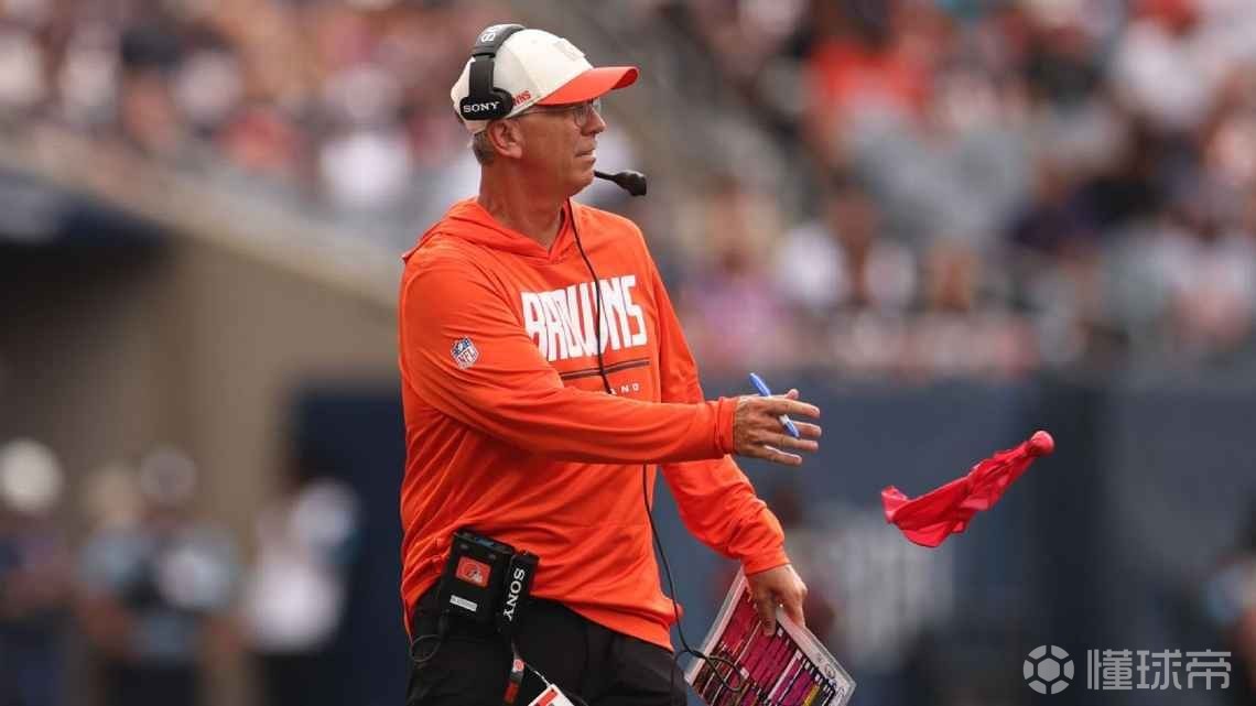 ESPN:足球该向NFL学习,让主教练可以当场挑战争议判罚